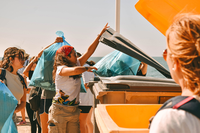 Éxito de participación en la XIV Jornada de Voluntariado de la UMA, enfocada en la limpieza de los Baños del Carmen