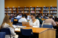 Las bibliotecas de la UMA amplían su horario para facilitar el estudio en el periodo de exámenes