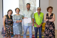 'Vive, aun en un mal camino', obra ganadora del XII concurso de fotografía medioambiental FGUMA