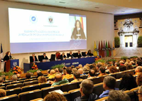 La Universidad de Málaga entrega la Medalla de Oro de la institución a la Universidad de Granada