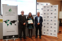 Verónica Membrive recoge el premio George Campbell del Aula María Zambrano UMA-Atech