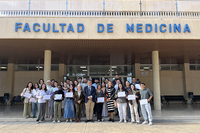 Una treintena de alumnos de Medicina recibe los destinos de intercambios prácticos de este curso