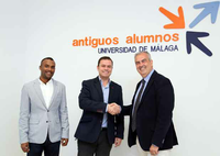 Firma convenio Alumni UMA