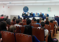 Un vista del salón de actos durante el debate