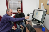 Los profesores Fernando Almeida y Rafael Cortés, autores del estudio, en un despacho de la Facultad de Turismo