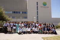 Foto de familia con premiados, patrocinadores y autoridades